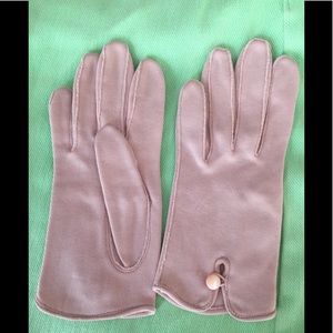 Cotton ladies or youth gloves.  Baby pink color.
